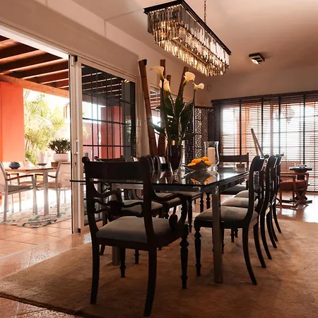 Вилла Red-house *