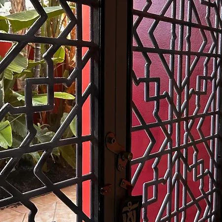 Вилла Red-house *