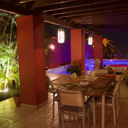 Вилла Red-house Адехе