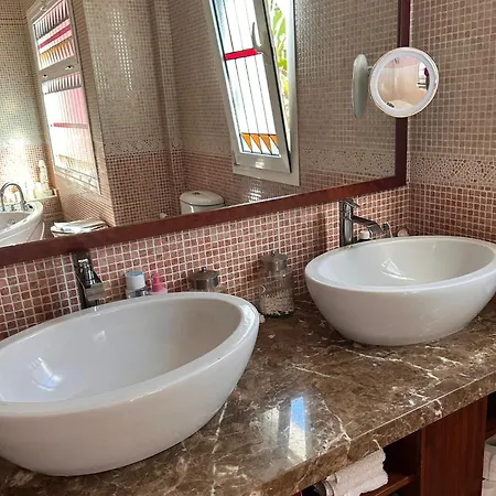 Вилла Red-house *