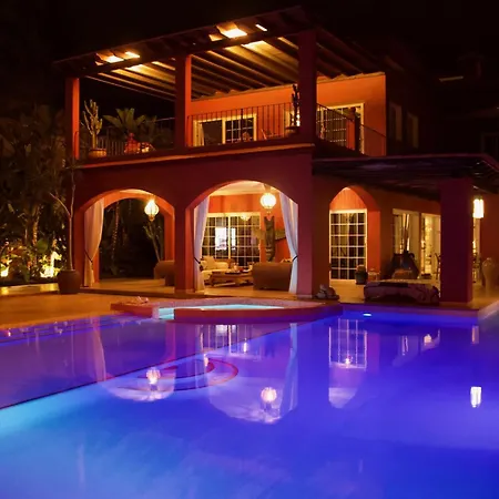 Вилла Red-house *