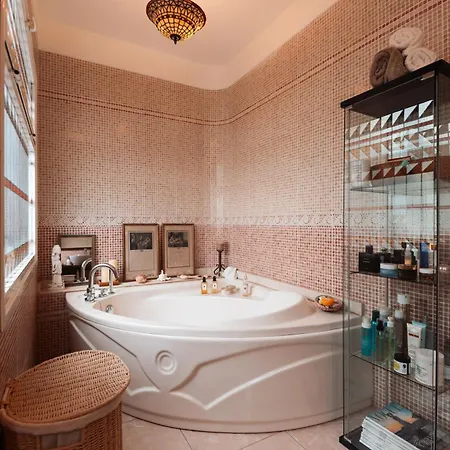 Red-house * Costa Adeje (Tenerife)