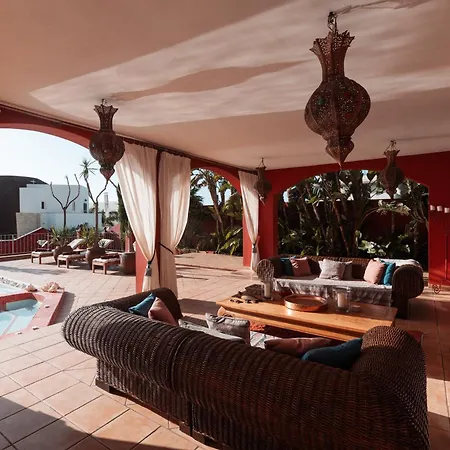 Villa Red-house