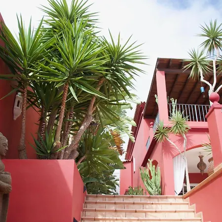 Red-house Villa *