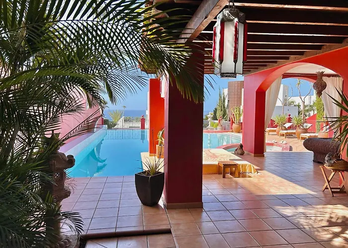 Red-house 别墅 阿德耶